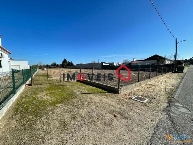 Lote de terreno em Foros do Benfica do Ribatejo com 1332.50m2 | 26083214273