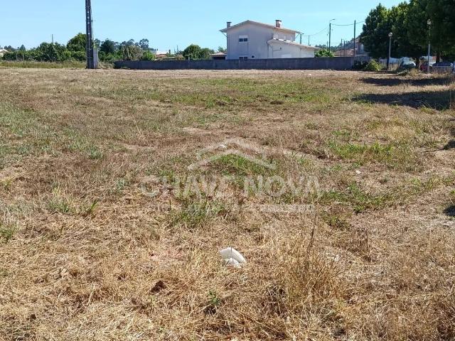 Lote de terreno p/ construção de Moradia em Banda de dois pisos em Anta, Espinho
