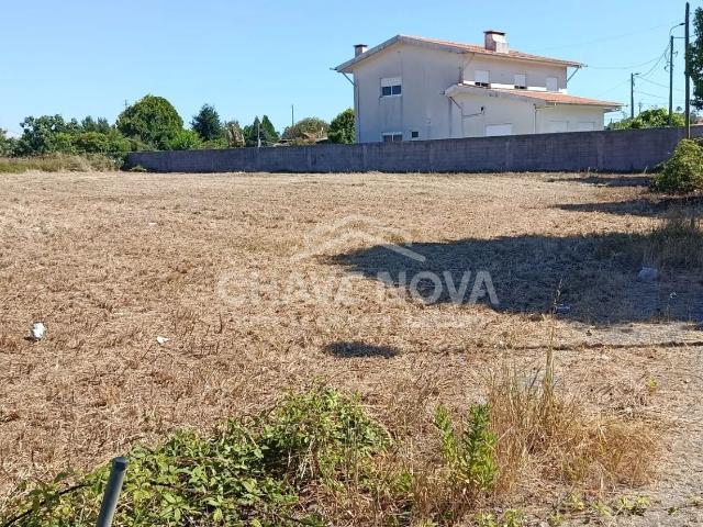 Lote de terreno p/ construção de Moradia em Banda de dois pisos em Anta, Espinho