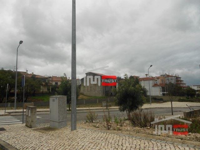 Lote de terreno para construção de 2 fogos