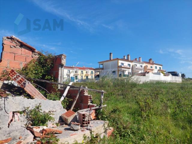 Lote de Terreno para construção de Habitação