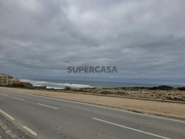 Lote de terreno para construção de moradia unifamiliar