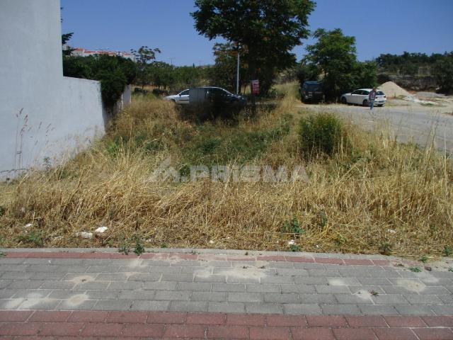Lote de terreno para construção de moradia com implantação de 100 m2