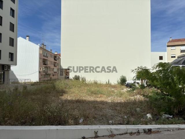 Lote de Terreno para Construção de Prédio Zona Premium do Fundão