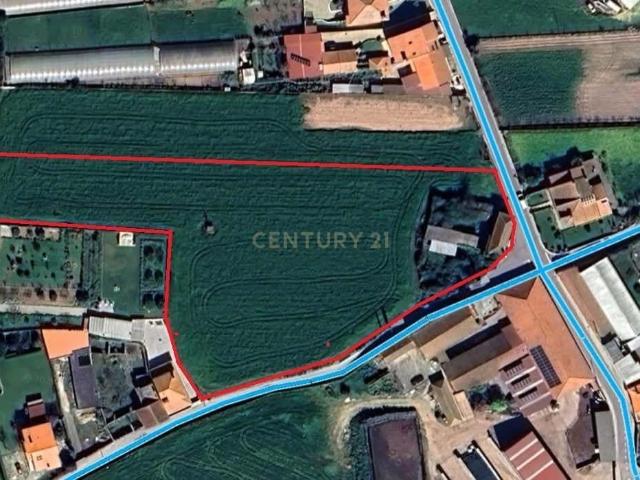 Lote de Terreno Urbano com 675.90m2 para Construção de Moradia – Rés do Chão, 1º Andar e Cave, Laundos