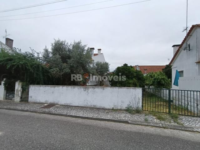 Lote de terreno urbano com 160,72 m2 Praia do Ribatejo