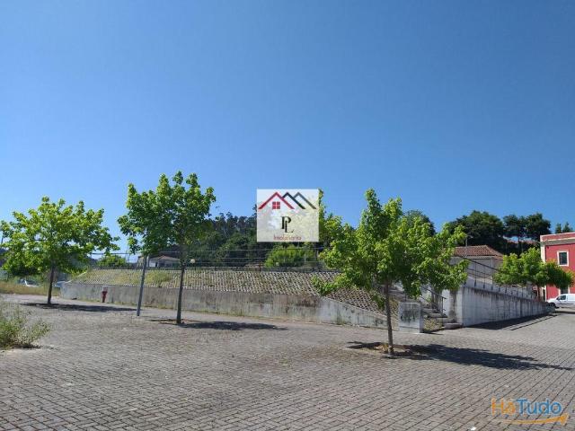 Lote de terreno urbano com 248 m² para habitação no Ameal Coimbra | 26064060735