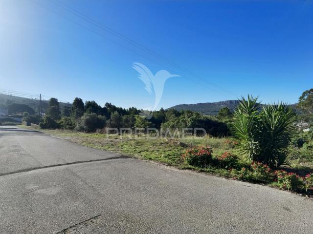 Lote de terreno urbano em Minde / Alcanena