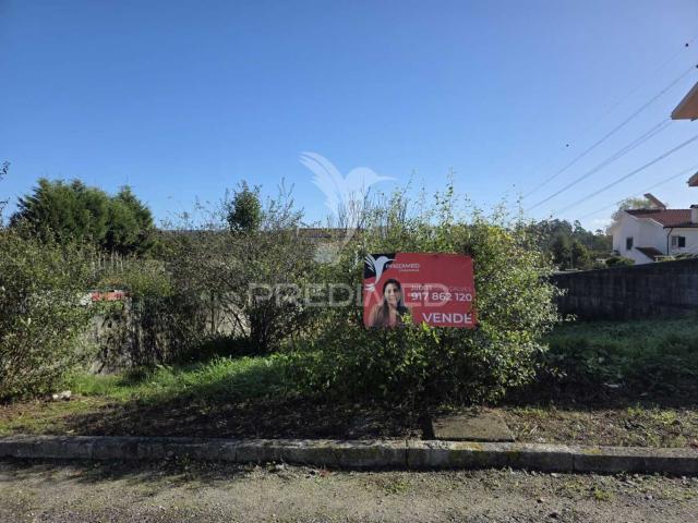 Lote de terreno, urbano, em Olival VN Gaia