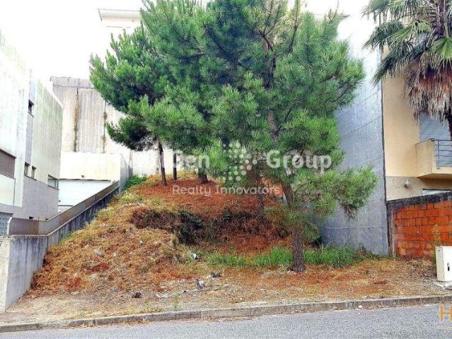 Lote de Terreno Urbano para construção de Moradia Unifamiliar em Rio Tinto | 26083705526