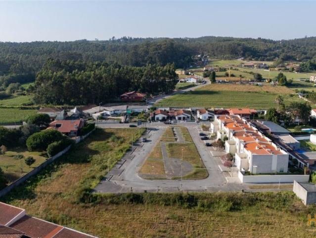 Lote de Terreno Venda em Castêlo da Maia,Maia | 26063918152