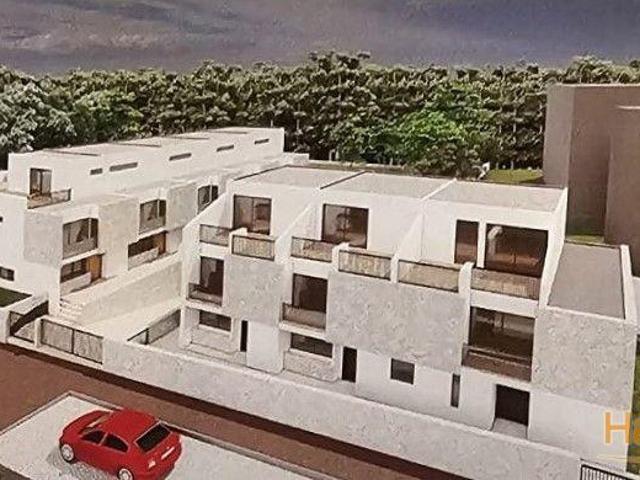 Lote de Terreno Venda em Oliveira do Douro,Vila Nova de Gaia | 26053923490