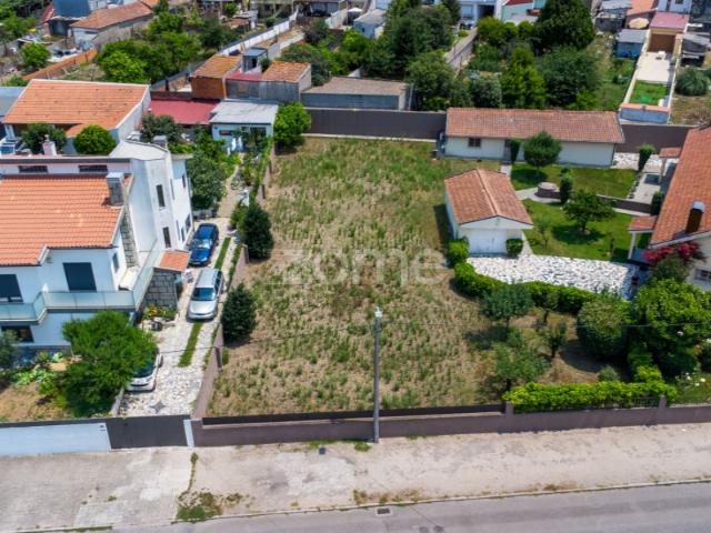 Lote de 640 m2 para construção de moradia Coimbrões, V.N. Gaia
