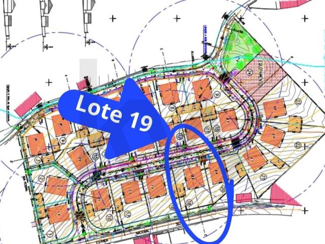 Lote de 863 m2 com implantação de 225 m2 e ABC 295 m2 Romeira Santarém