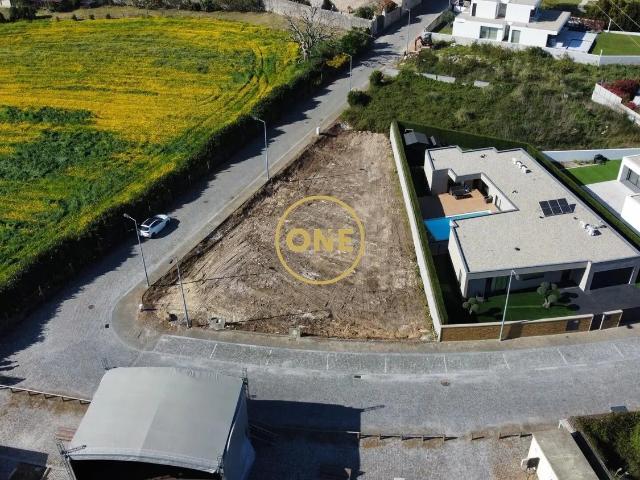 Lote de 866m2 l Póvoa de Varzim l 289.000,00€