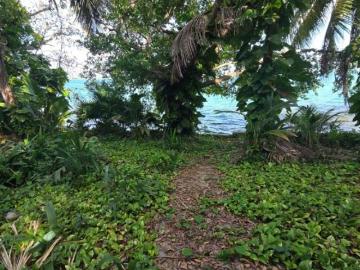 Se vende lote con frente laguna BACALAR