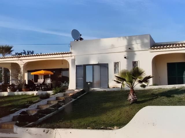 Lote Grande com Vinha Casa V3 Existente – Oportunidade de Re. 235m² Lagoa e Carvoeiro