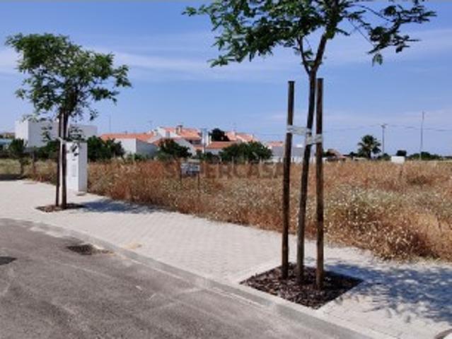 Lote para construção de moradia e piscina Melides