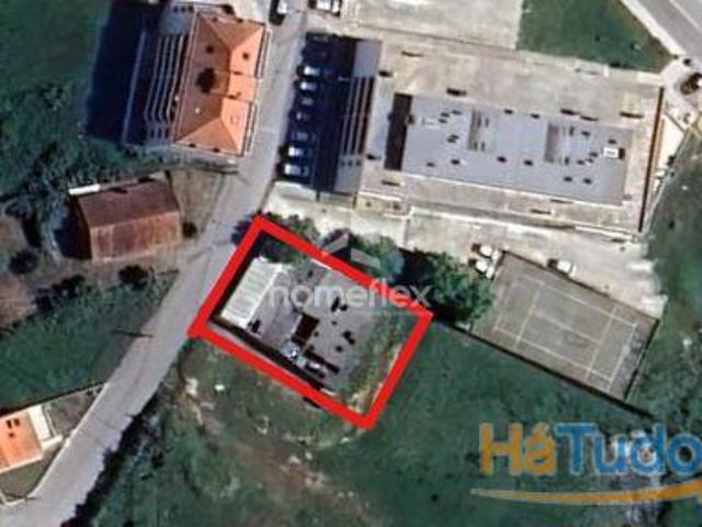 Lote para construção de um prédio em Tavarede! | 26084059301