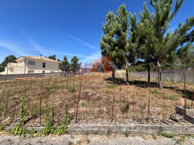 LOTE PARA MORADIA EM ESCARIZ, PRÓXIMO DA A32