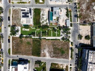 Lote Residencial de 220 en La Marina Puerto Cancun