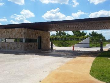 Lote Residencial en Venta en Mérida en Privada Parque Central, Sitpach