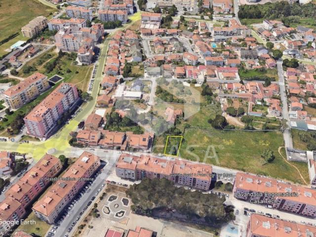 Lote terreno para construção, muito central Mem Martins
