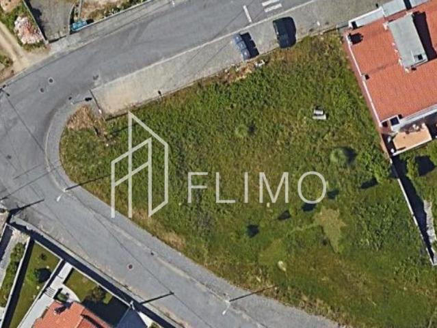 Lote Terreno para Prédio 12 Frações Argoncilhe