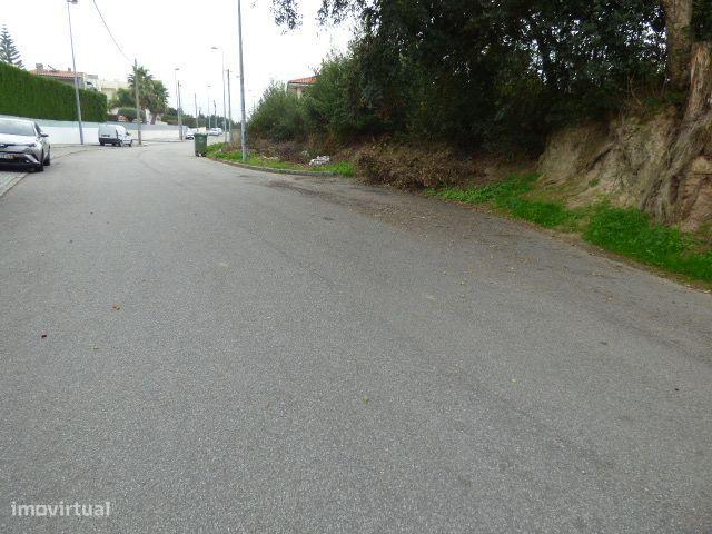 Terreno Urbano Perosinho com 400 m para Construo de Moradia de 3.