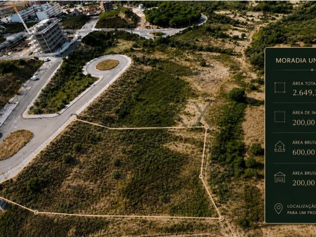 Lote urbano de 2.649 m² para construção de moradia | Alto do Forte | Rio de Mouro