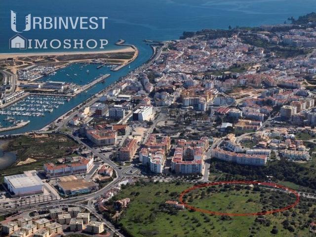 Lote urbano para construção de prédio habitacional, com vista mar em Lagos