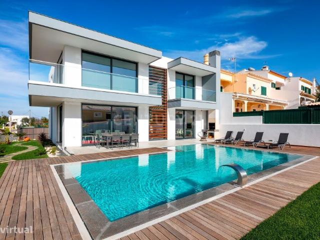 Lote Urbano, projecto e chave na mo
