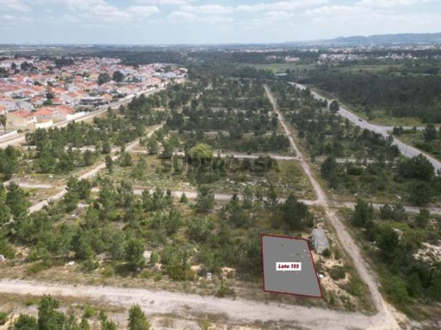Lote 155 para construção de moradia na Quinta do Conde