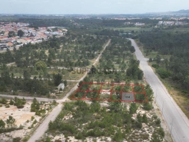Lote 114 para construção de moradia na Quinta do Conde