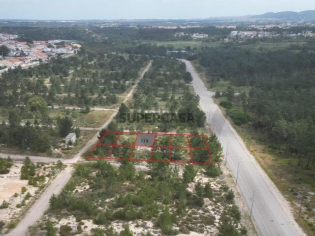 Lote 119 para construção de moradia na Quinta do Conde