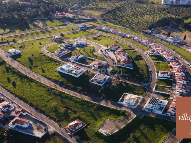 Lote 400m2 para construção de moradia isolada em zona nobre da cidade de Elvas