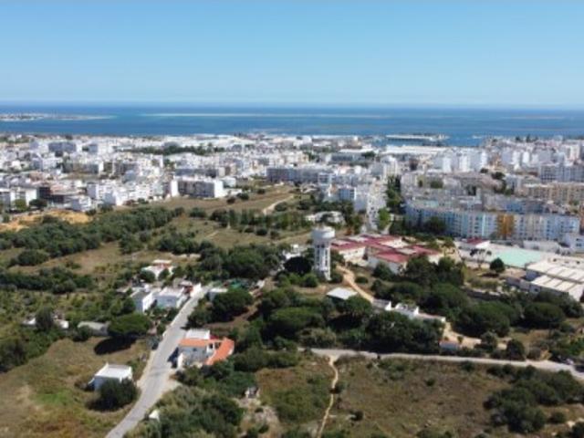 Loteamento destinado à construção de moradias T3 e T4 vista mar, Olhão, Algarve