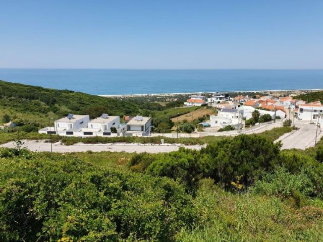 Lotes com vista deslumbrante sobre o Oceano Atlântico