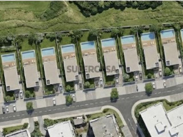 Lotes de Moradia com Piscina próximo a Praias, Lagoa
