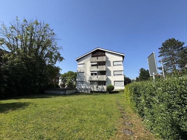 LOTS OF PRIVACY, ENGRAVED FLOOR & OUTDOOR PARKING SPACE