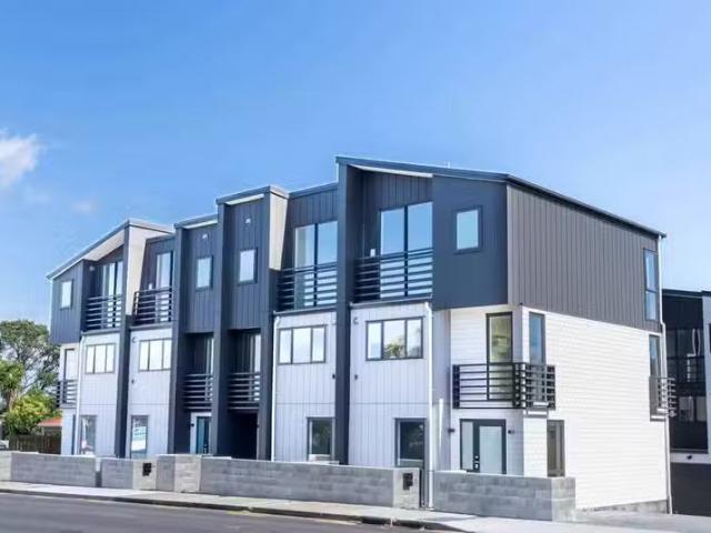 Lots 1 16/12&14 Onewa Road, Northcote Point, North Shore City.