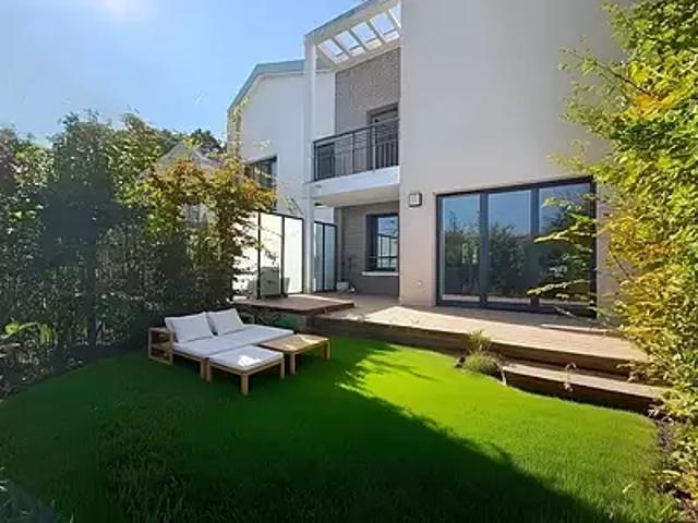 Louveciennes 78430 Achat / Vente maison 5 pièces t5 au dernier étage terrasse
