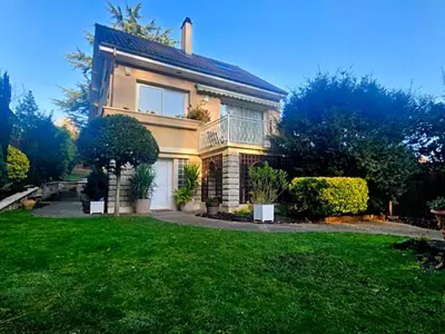 Louveciennes 78430 Achat / Vente maison 8 pièces t8 au dernier étage terrasse