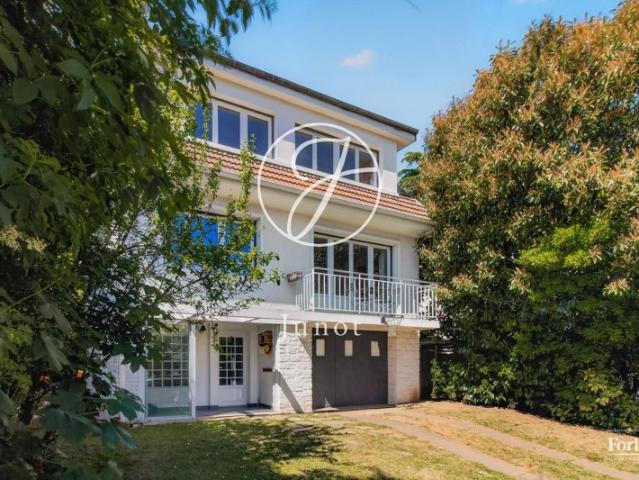 Louveciennes LE VILLAGE Maison 180 m² 4/5 chambres Terrain 650 m²