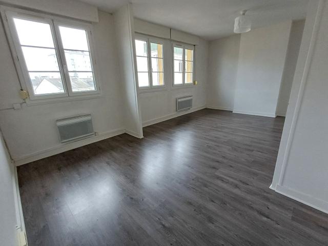 Louviers Location appartement 2 pièces 55m2 560 € CC Réf: 1894 Leloup Immobilier
