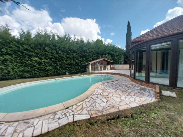 Louvigny, maison de 187m2 sur 13 ares de terrain