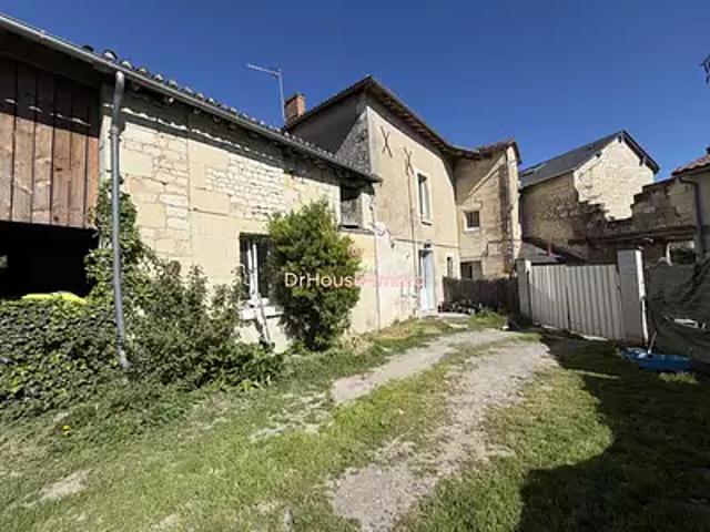Loudun 86200 Achat / Vente immeuble parking
