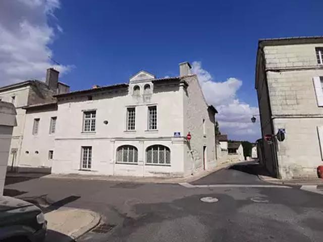 Loudun 86200 Achat / Vente maison 11 pièces t11