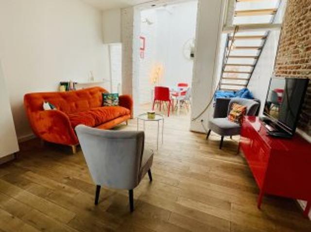 Loue maison meublée, Vieux Lille