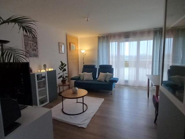 LOUÉ APPARTEMENT MONTLOUIS SUR LOIRE